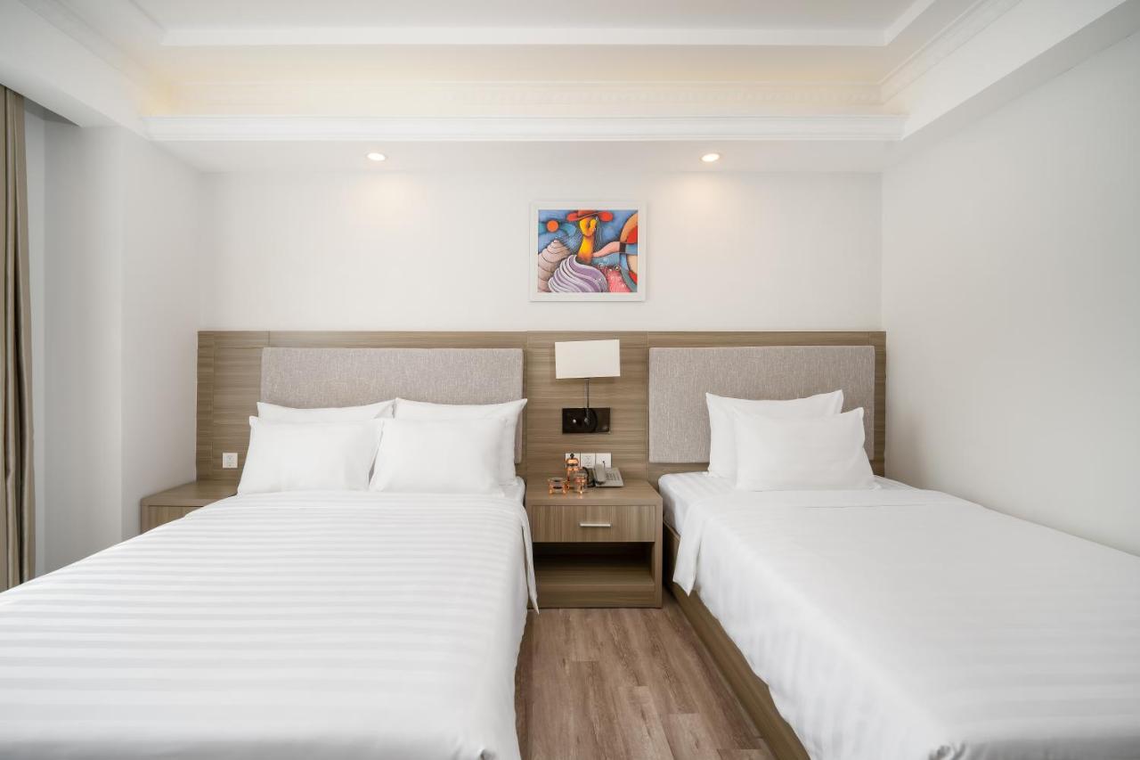 Royal Beach Hotel Дананг Екстериор снимка