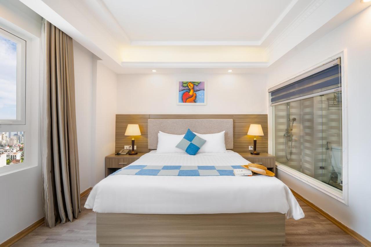 Royal Beach Hotel Дананг Екстериор снимка