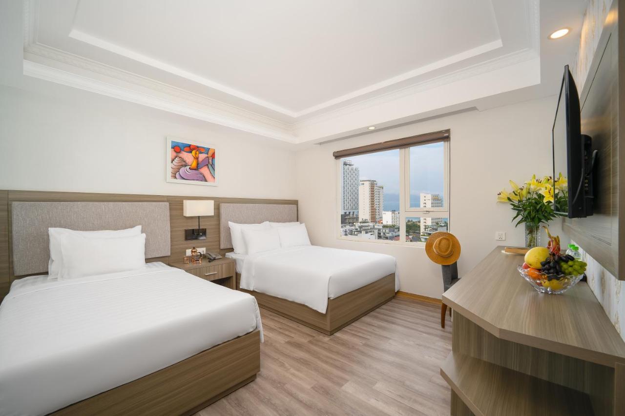 Royal Beach Hotel Дананг Екстериор снимка